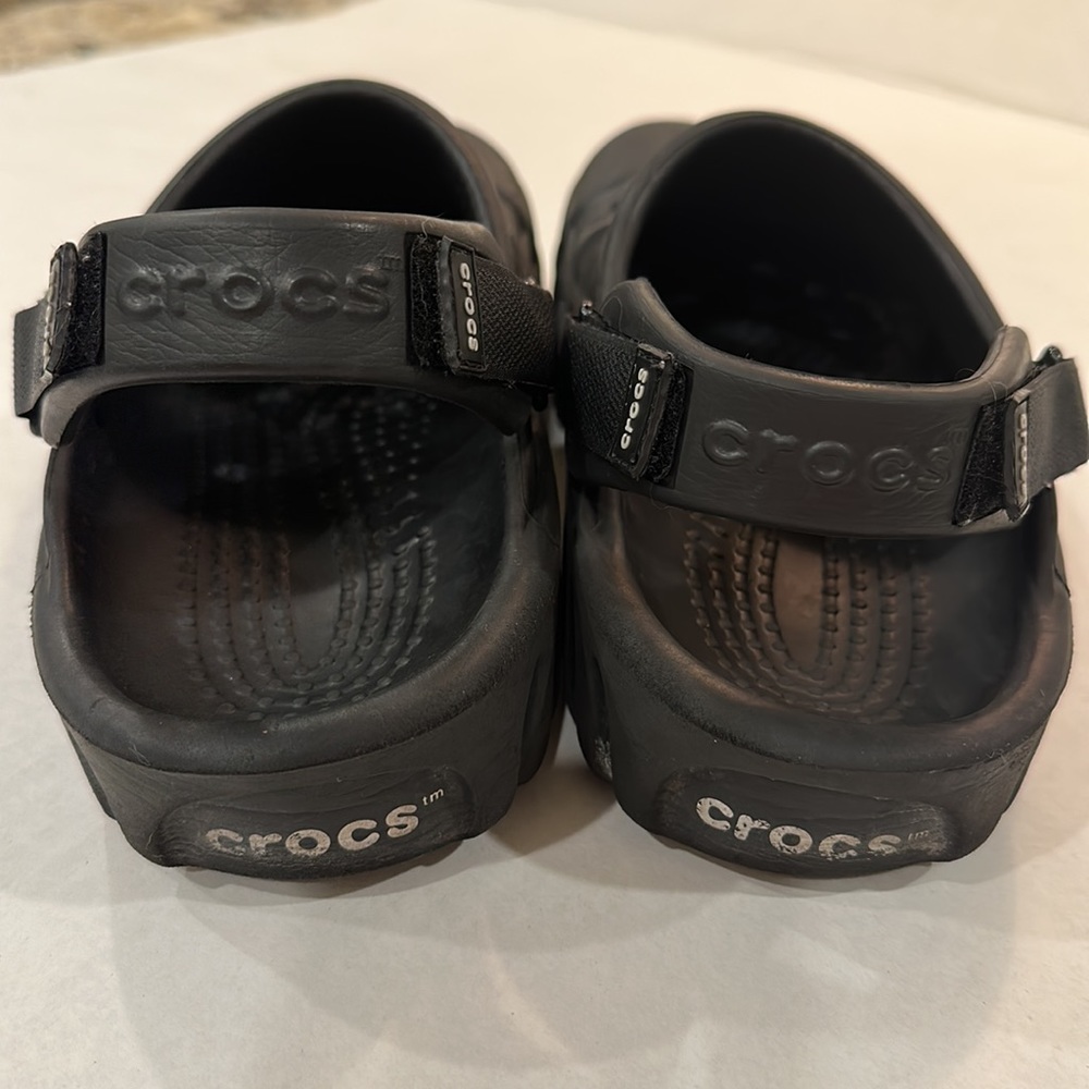 Crocs - Picture 2 of 4